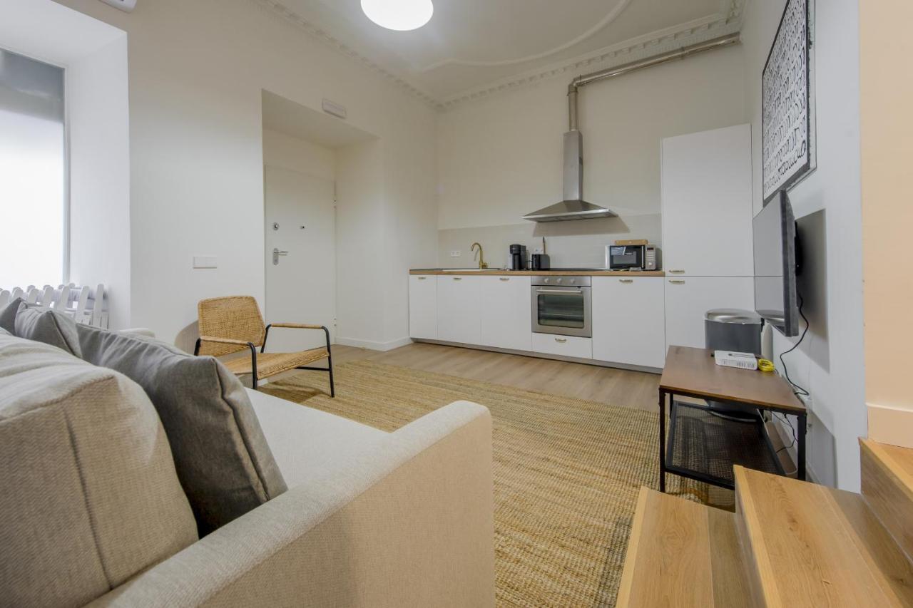 Modern Apt & Cool Interior Design En El Retiro Apartment