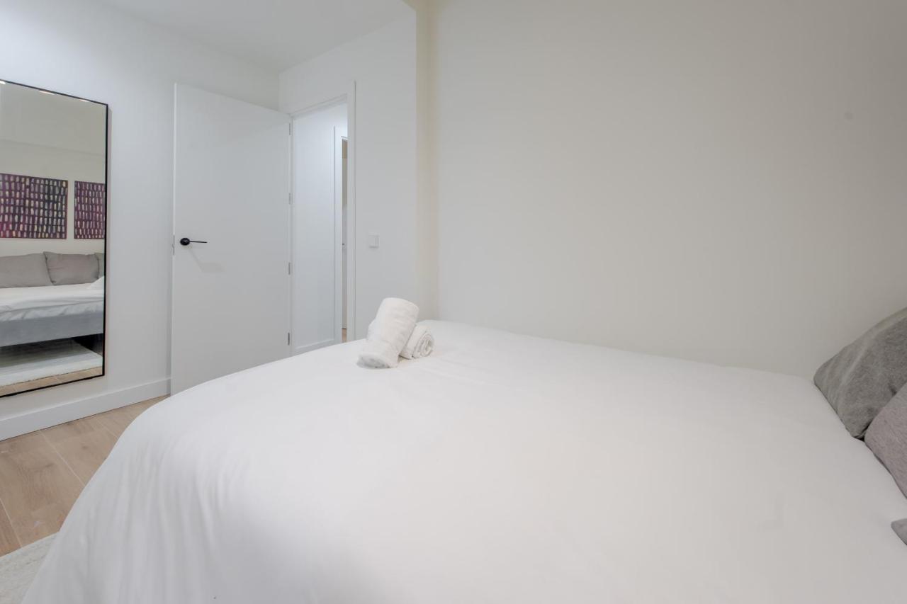 Modern Apt & Cool Interior Design En El Retiro Apartment